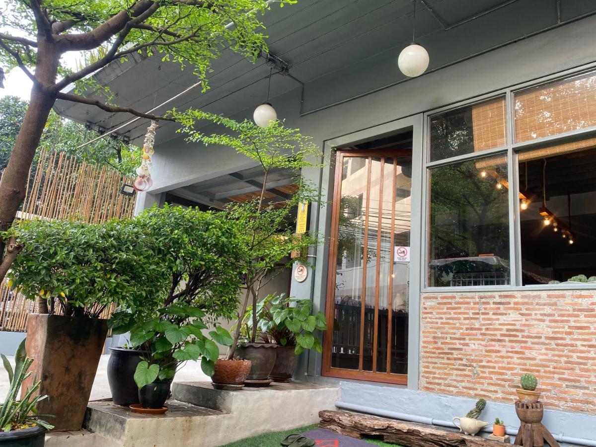 Nesuto Hostel Ramkamhaeng 52 방콕 외부 사진